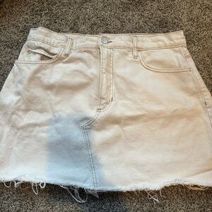 Frame Le Denim Mini Skirt Raw Hem size 32 cream